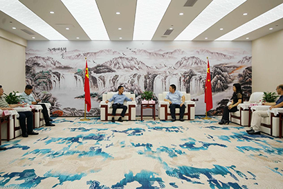 六安市工商聯黨組成員、副主席姚厚東到訪索威爾公司及公司集團總部—聯合企業集團